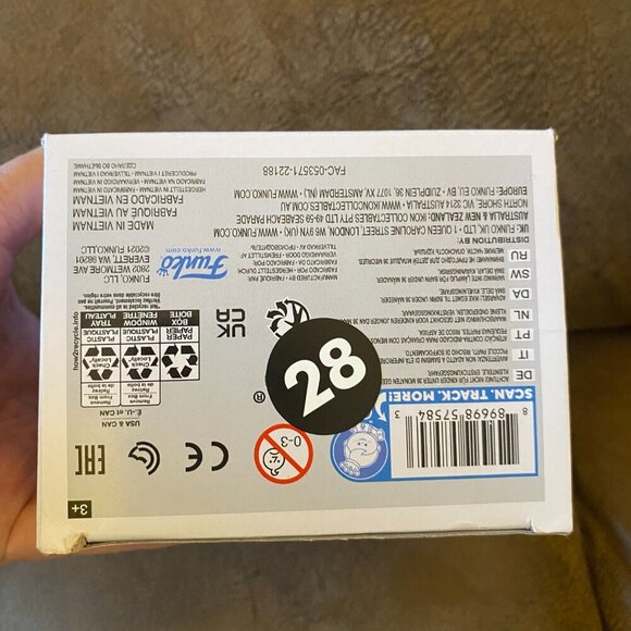 Funko Pop Disney 30th Anniversary Beauty And The Beast Gaston #1134 Vinyl Figure - Picture 4 of 7